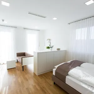 Shome I Self Check-in I Free Parking 4*, Graz Austria